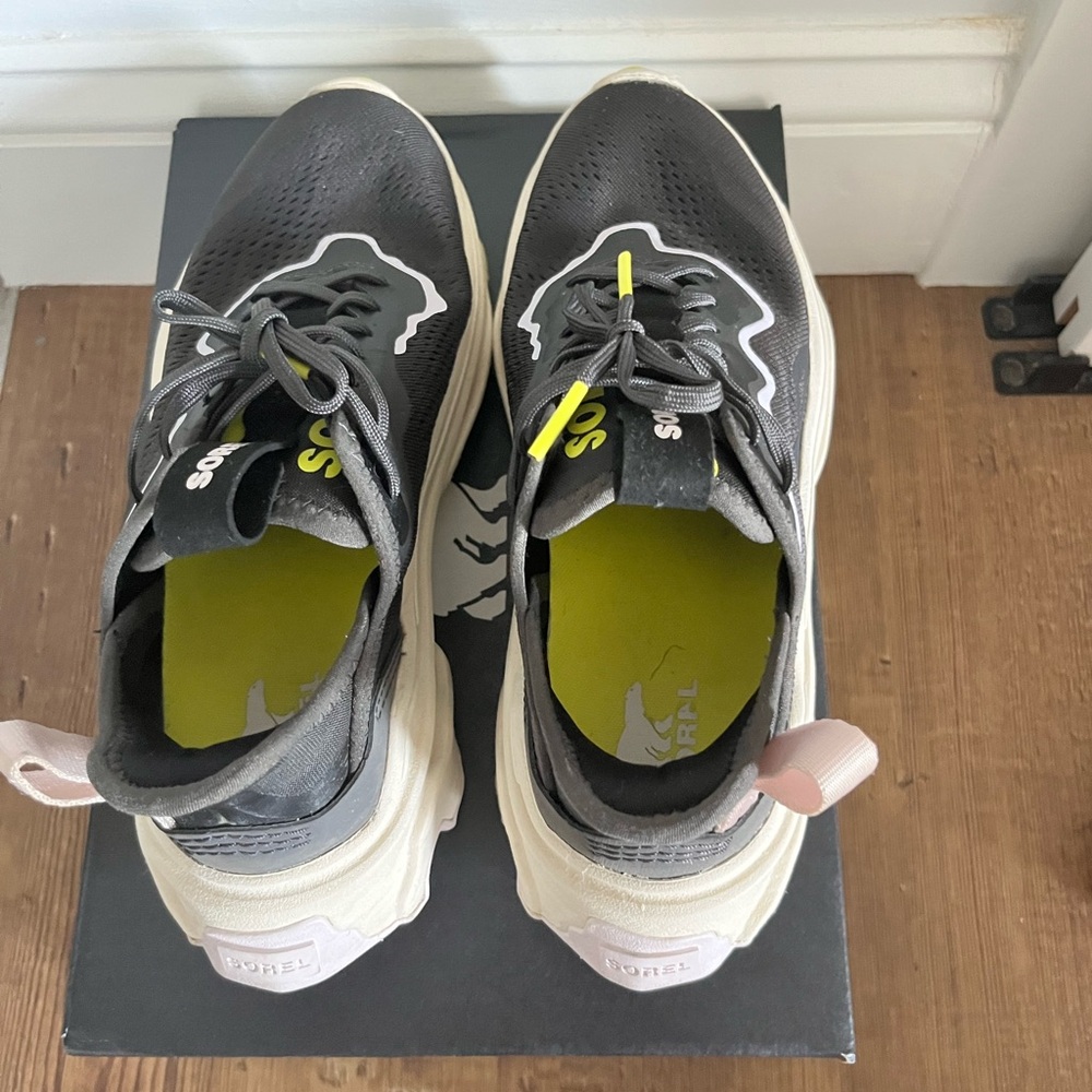Sorel Kinetic Breakthrough Sneakers - Picture 2 of 5